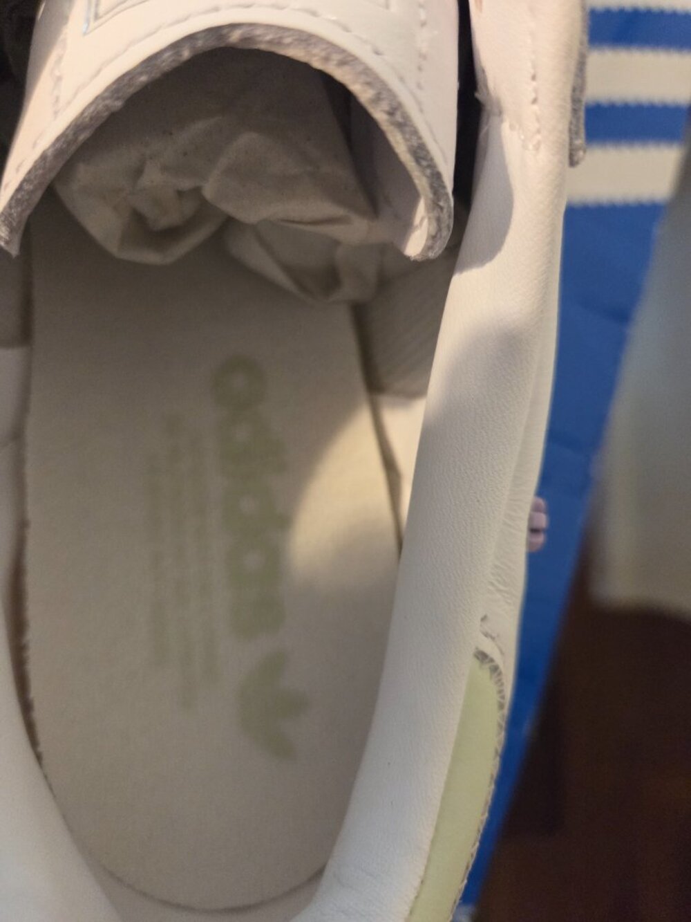 Womens Adidas Sambae size 7.5 - Picture 5 of 10